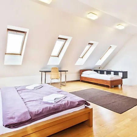 Dolná - Mezonetový Na Námestí Pre 4 Banská Bystrica