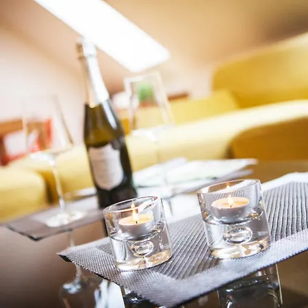 Dolna - 2 Floor Apartament In Direct Centrum, Air-Conditioning, Balcony