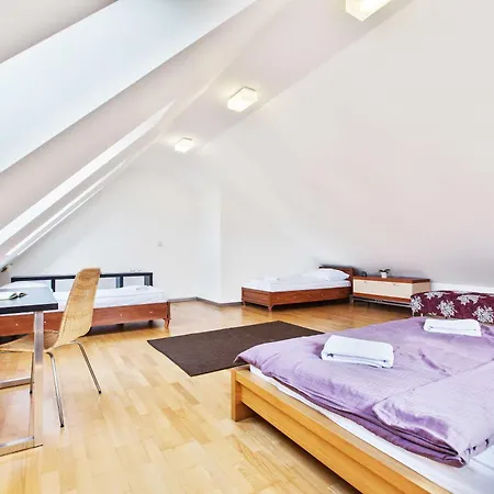 Dolná - Mezonetový Na Námestí Pre 4 *