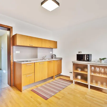 Dolná - Mezonetový Na Námestí Pre 4 Apartamento *